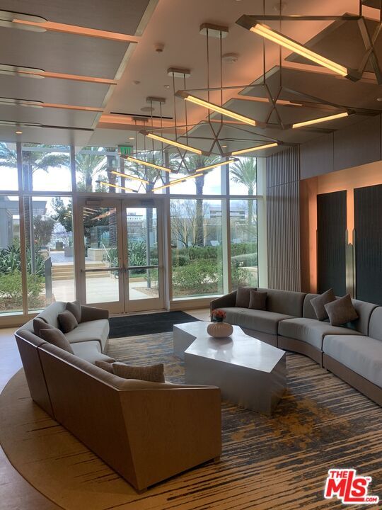 Building Photo - 877 Francisco St