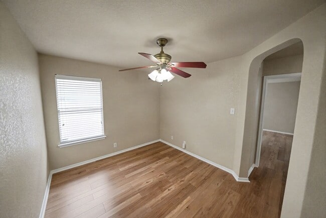 Building Photo - Move-in Ready 3-Bedroom Home Near Lackland...