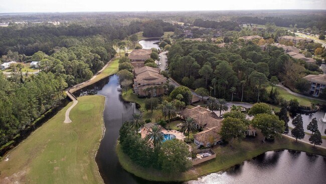 Building Photo - 550 Florida Club Blvd