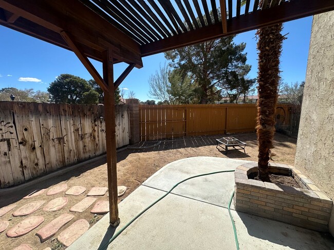Building Photo - Elegant 4-Bedroom, 3-Bath Home in Prime Cul-de-Sac Location
