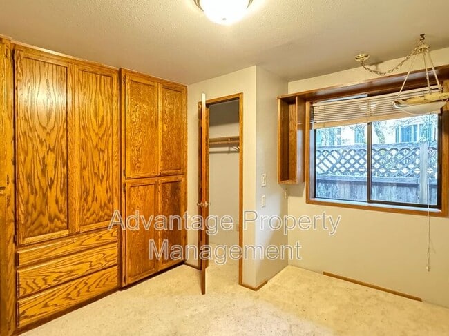 Building Photo - 3698 NW Oleander Pl