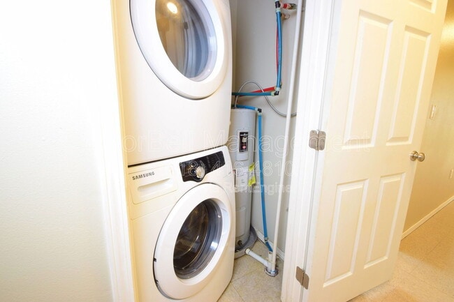 Building Photo - 6022 S Newport Ave