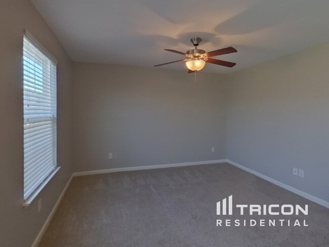 Building Photo - 20 Cane Hill Dr
