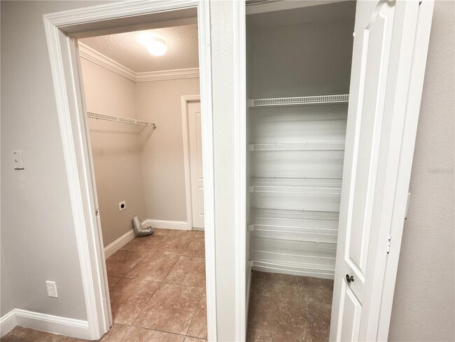 Building Photo - 14635 Keelford Way