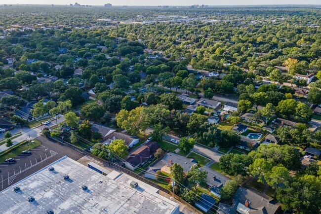 Building Photo - 10715 Wickersham Ln