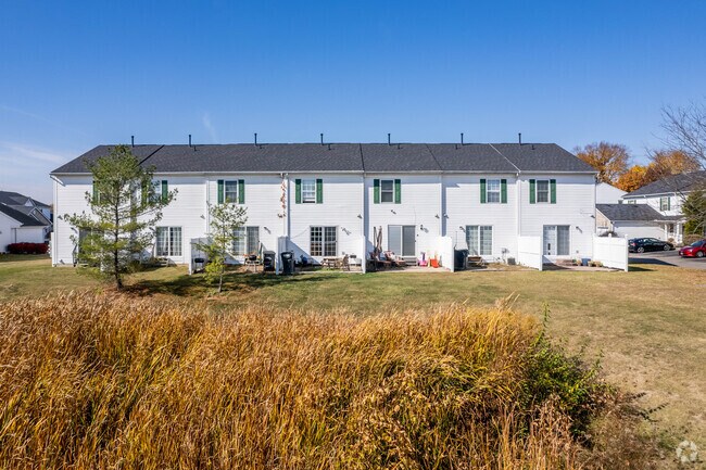 Building Photo - 4664-4672 Parrau Dr