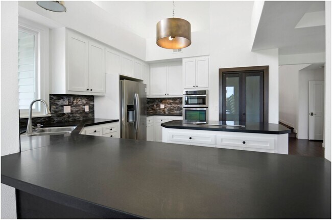 Building Photo - Single Level Golf Course Stunning Home Dana Point!