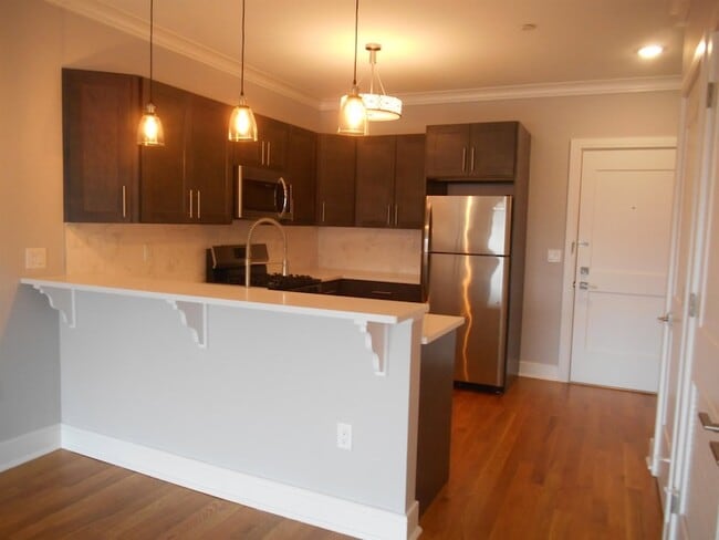 Building Photo - 3 Perrine Ave