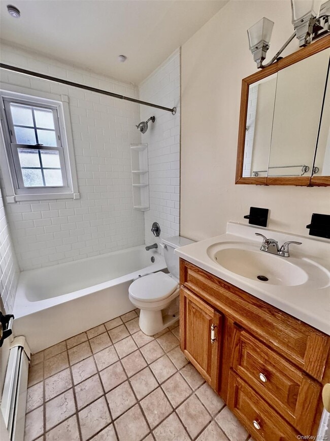 Building Photo - 7 Colonial Rd