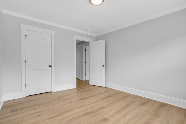 Building Photo - 108 Averill St