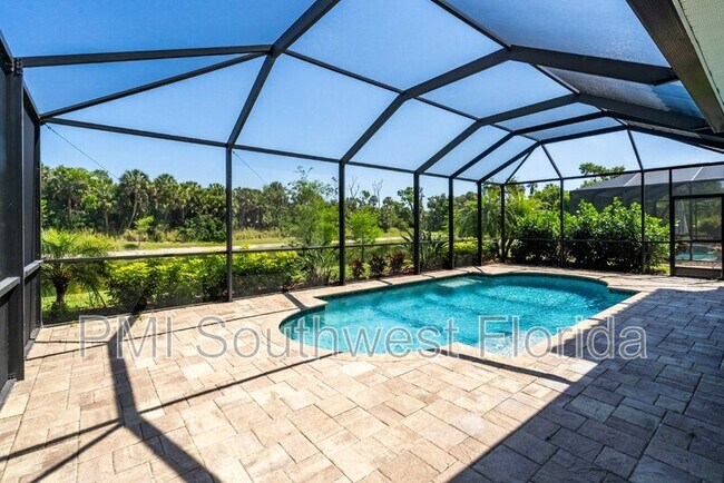 Building Photo - 2844 Esmeralda Dr