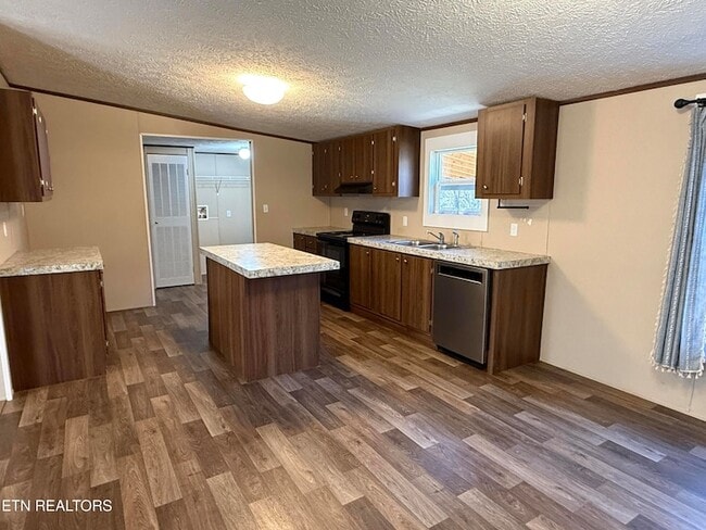 Building Photo - 8211 Barker Rd