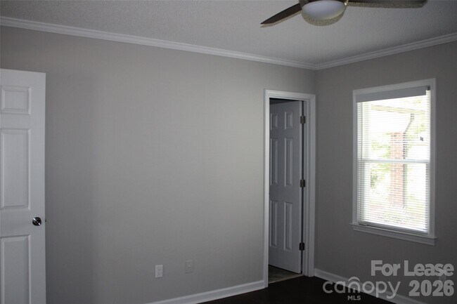 Building Photo - 2212 Crosswinds Ct