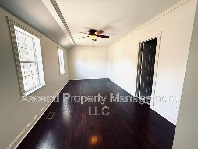 Building Photo - 406 Osborne Dr