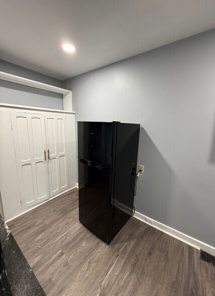 Building Photo - 1211 Madison St