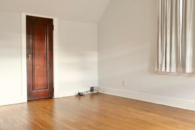 Building Photo - 647 New Scotland Ave