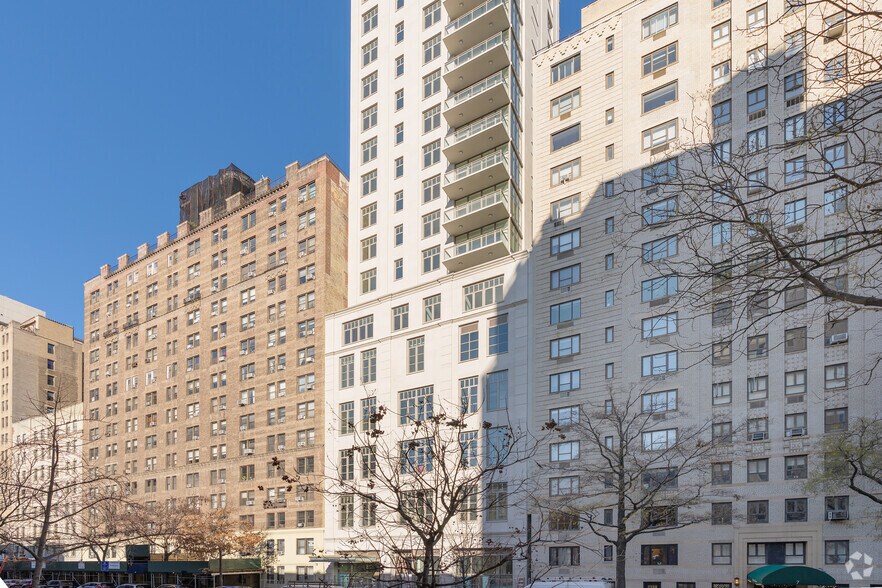 Building Photo - 15 W 96th St