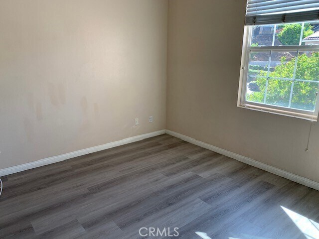 Building Photo - 12156 Scenic View Terrace