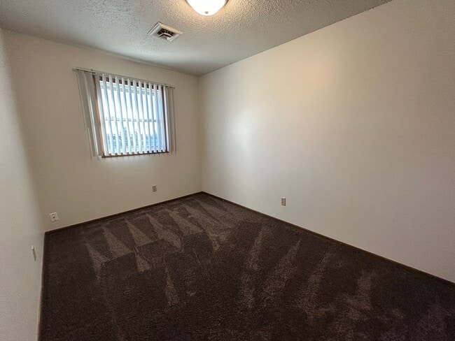 Building Photo - 343 9th Ave E