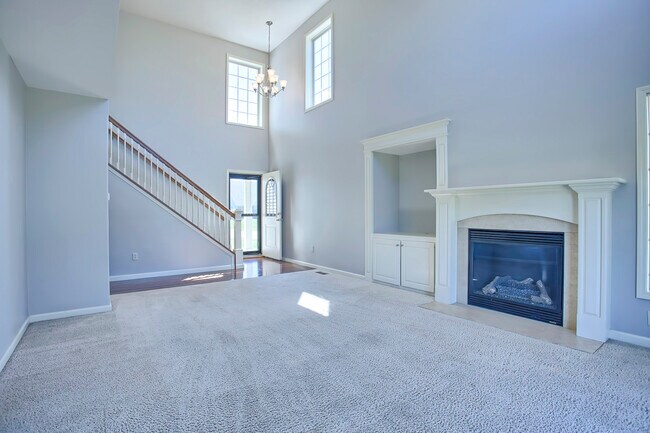 Building Photo - 2317 Blanche Ln