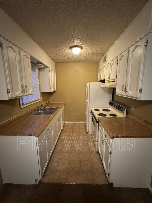 Building Photo - 6832 W Par Ln