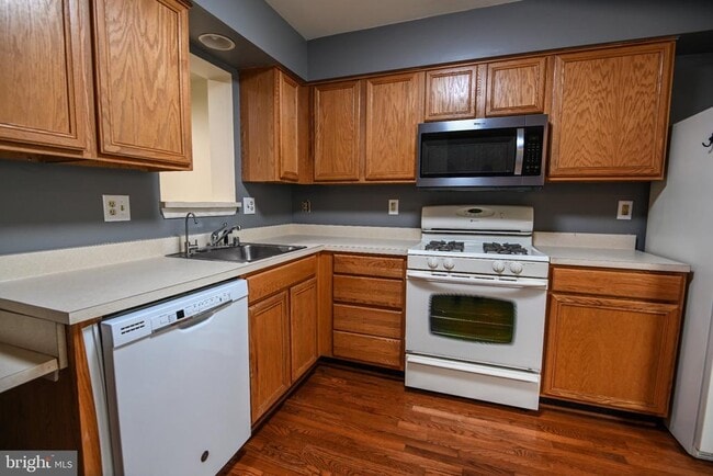 Building Photo - 6503 Polynesian Ln