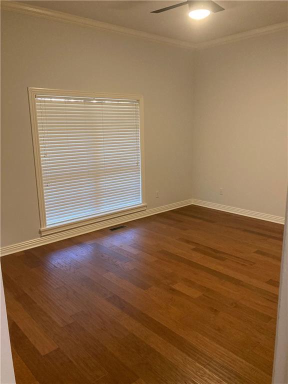 Building Photo - 420 E New Hope Rd