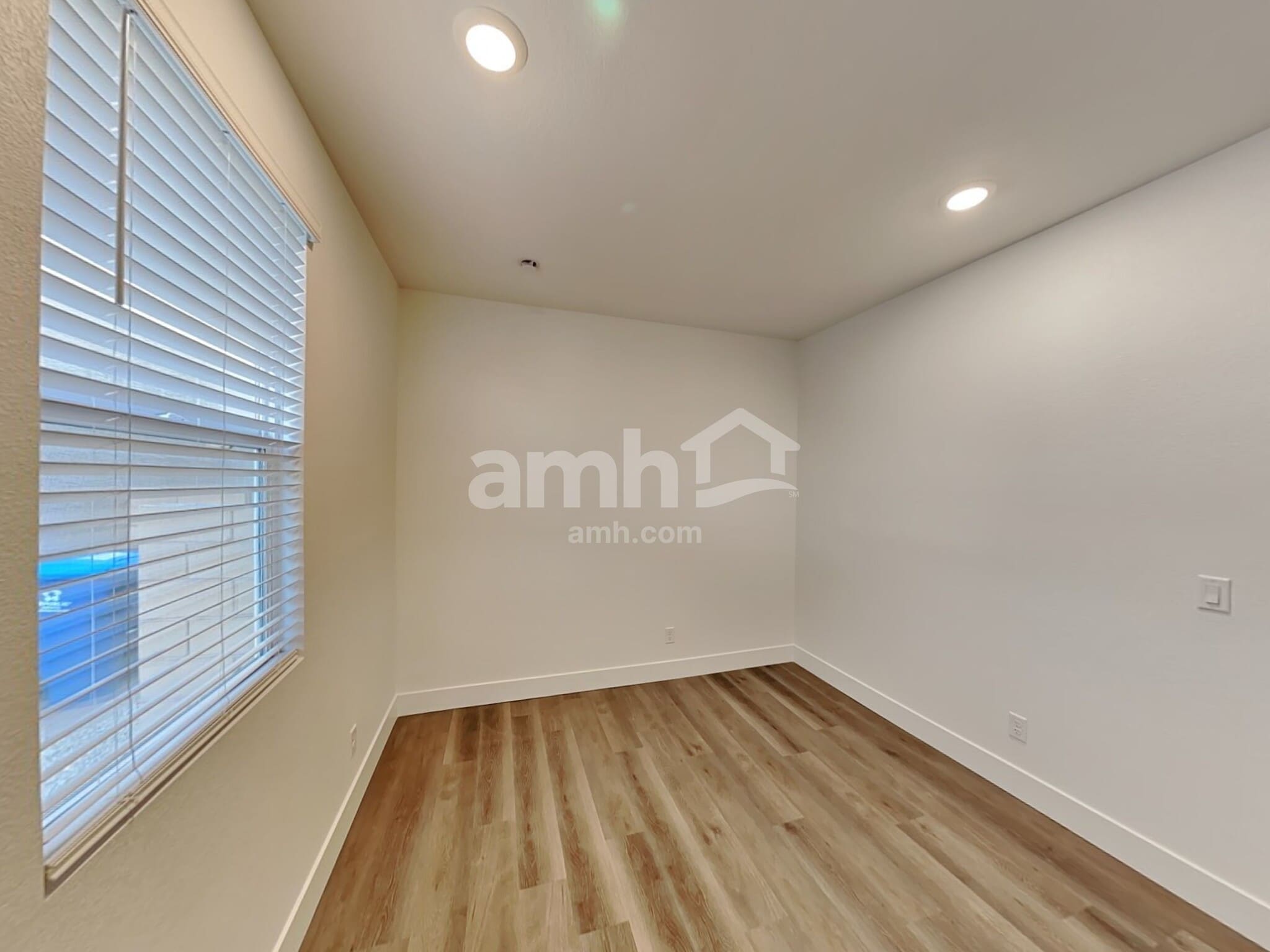 Building Photo - 11187 Magallanes St