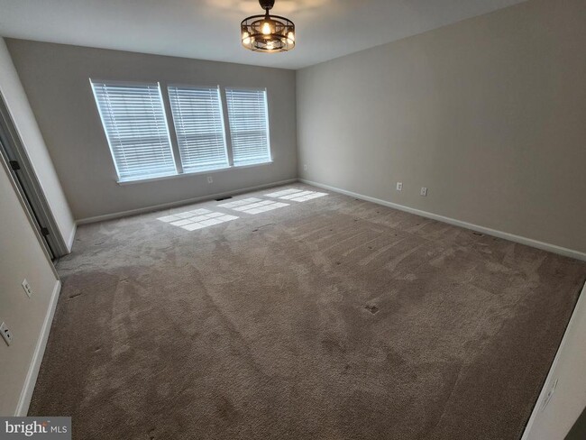 Building Photo - 12 Stafford Pl