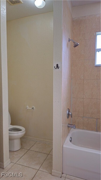 Building Photo - 2218 Putter Ln