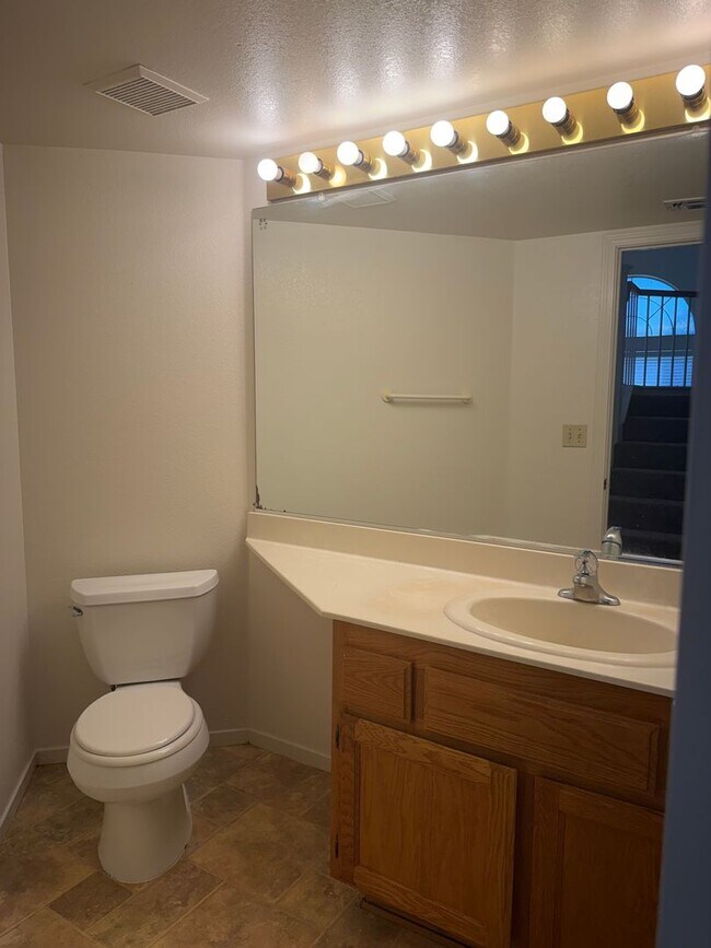 Building Photo - 8317 Bramble Bush Cir