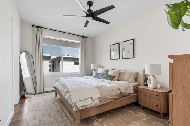 Building Photo - 3221 W Conejos Pl