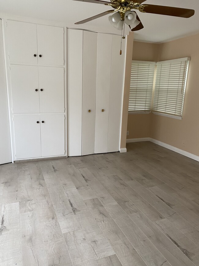 Building Photo - 5325 Glickman Ave