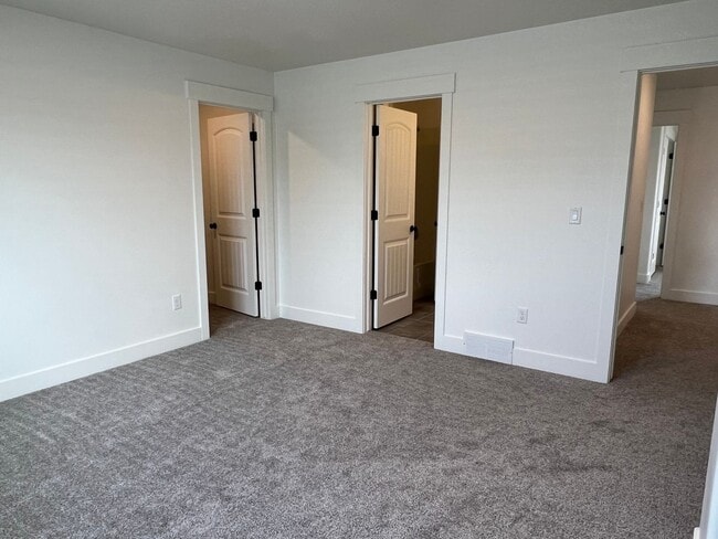 Building Photo - HUGE NEW HOUSE FOR RENT NEAR HILL AFB