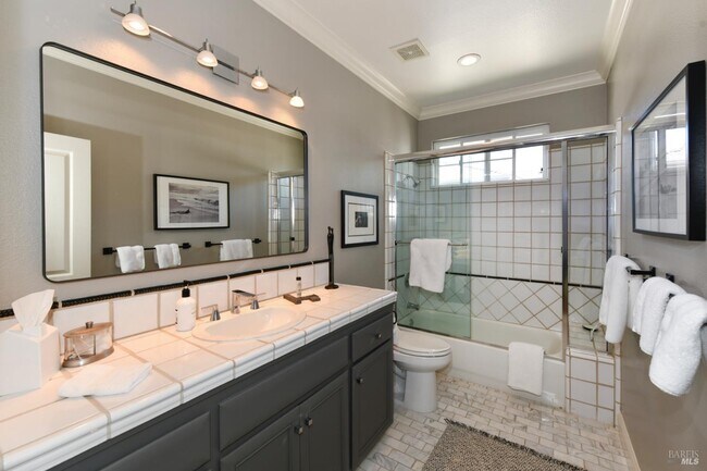 Building Photo - 1571 Voorhees Cir