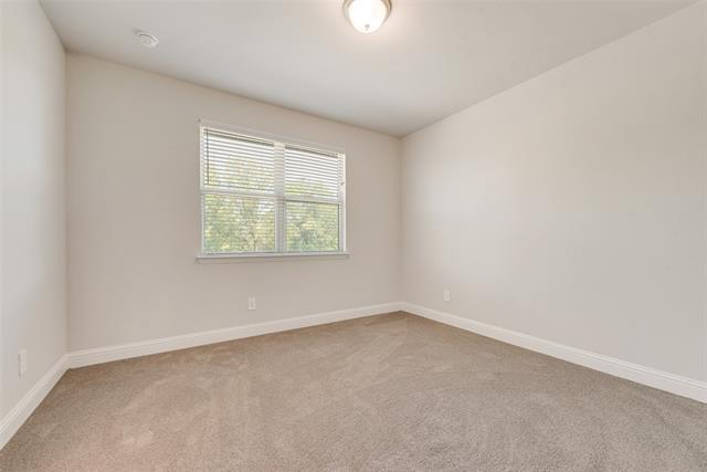 Building Photo - 306 Duxbury Ct