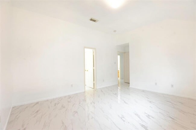 Building Photo - 7103 Bryton Park Dr