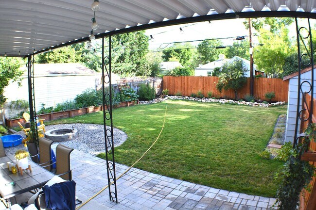 Building Photo - Bright, remodeled Sugarhouse Bungalow