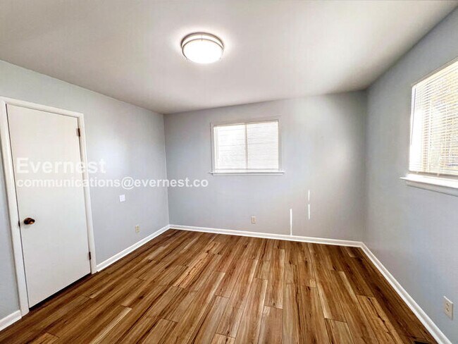 Building Photo - 5 Laurice Cir