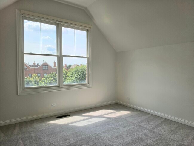 Building Photo - 2085 Valor Ct