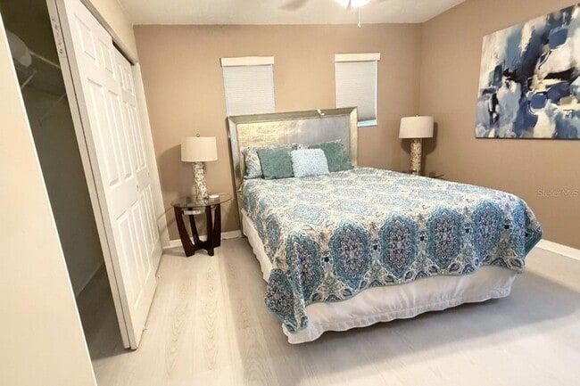 Building Photo - 645 Kettering Rd