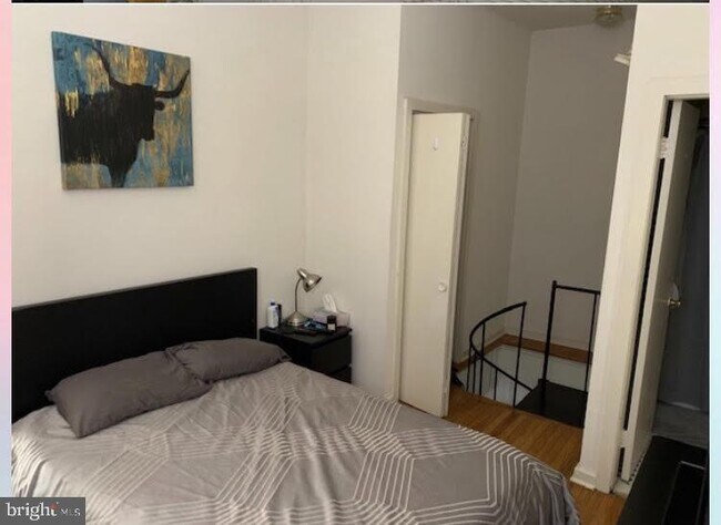 Building Photo - 409-15 S 11th St