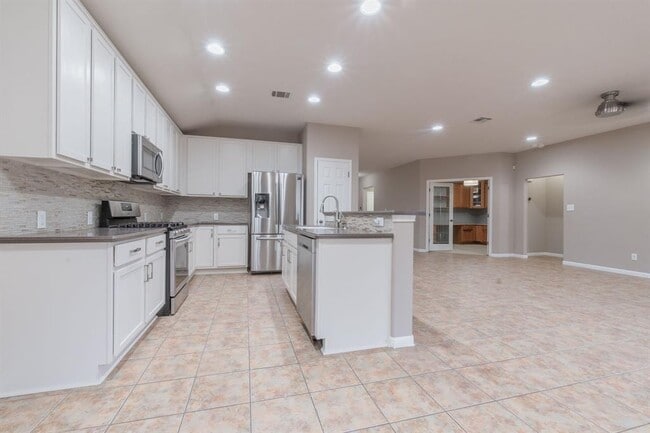 Building Photo - 9408 Castle Pines Dr