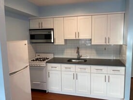 Building Photo - 3219 Hamilton St