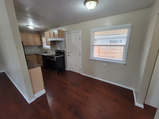 Building Photo - 15108 Washington Ave SW