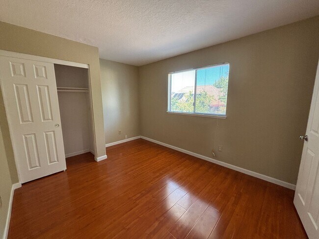 Building Photo - 8837 La Margarita Way