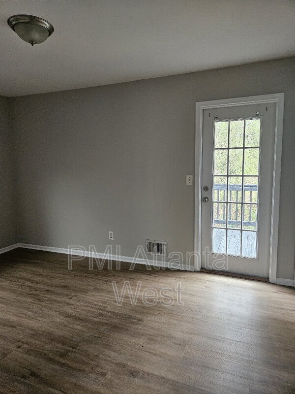 Building Photo - 5325 The Savoy