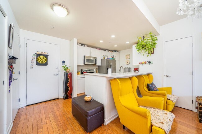 Building Photo - 149 Essex St