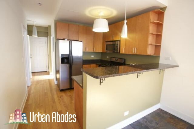 Building Photo - 3023 N Oakley Ave