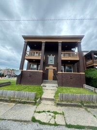 Building Photo - 1811 Lakeview Rd